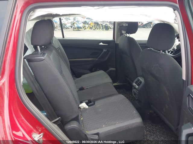 3VV0B7AX4JM077856 Volkswagen TIGUAN S