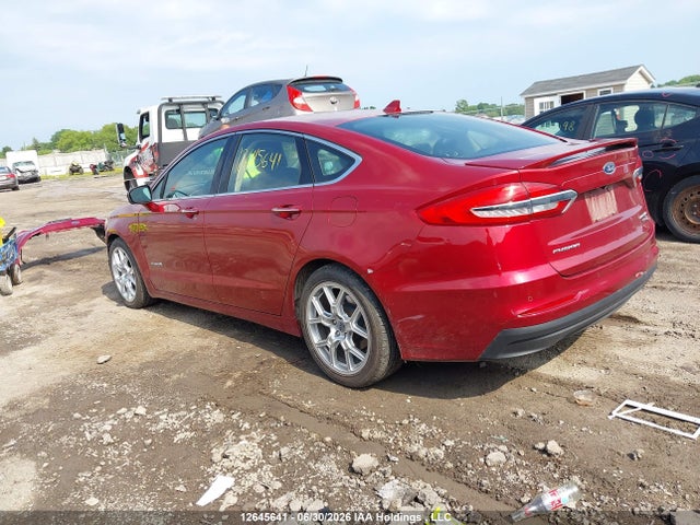 3FA6P0RU0KR211767 Ford Fusion Titanium