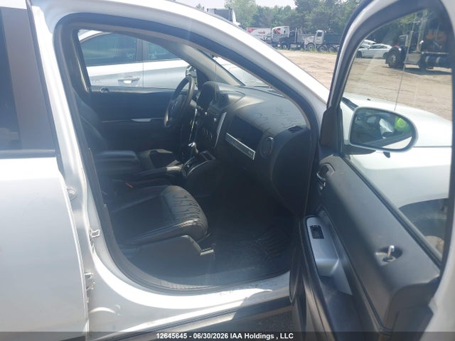 1C4NJDAB0FD151755 Jeep Compass Sport/north