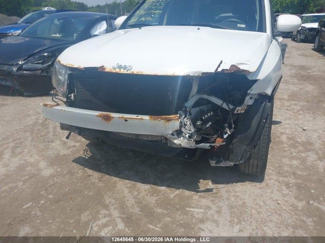 1C4NJDAB0FD151755 Jeep Compass Sport/north