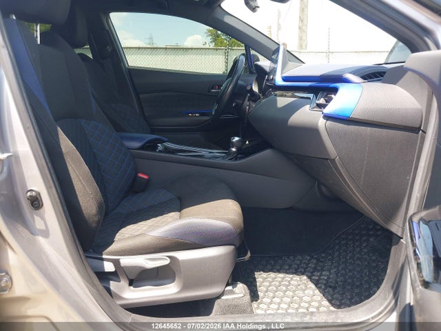 JTNKHMBX2L1067406 Toyota C-hr Xle Premium