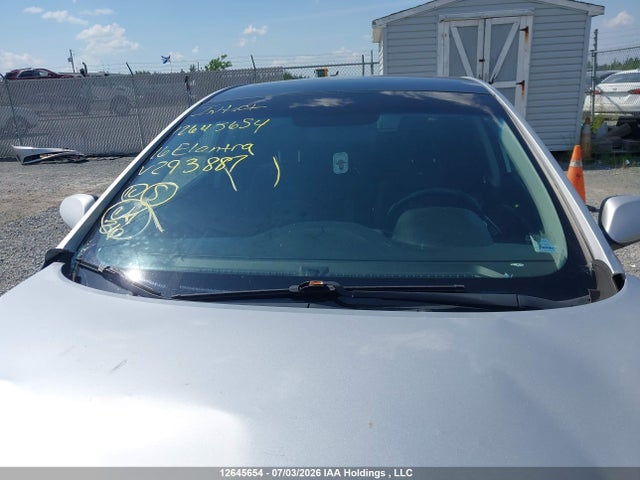 KMHD35LH0GU293887 Hyundai ELANTRA GT