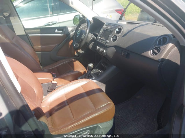 WVGJV7AX0FW534868 Volkswagen Tiguan S/se/sel/r-line