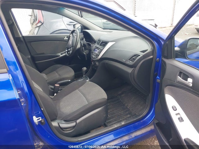 12645673 :رقم المزاد ، KMHCT5AE7DU096179 vin ، 2013 Hyundai Accent مزاد بيع