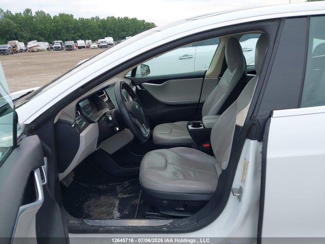 12645716 :رقم المزاد ، 5YJSA1H14EFP61180 vin ، 2014 Tesla Model S مزاد بيع