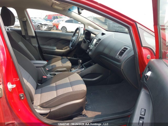 12645740 :رقم المزاد ، 3KPFL4A89JE231453 vin ، 2018 Kia Forte مزاد بيع
