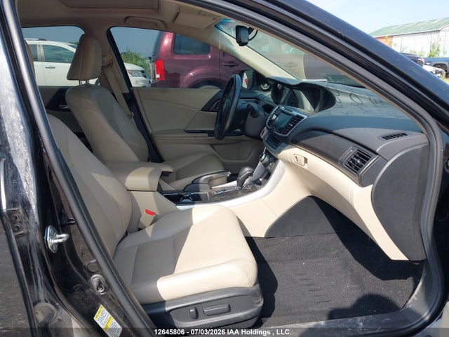 Продажа на аукционе авто 2015 Honda Accord Touring V6, vin: 1HGCR3F92FA801494, номер лота: 12645806