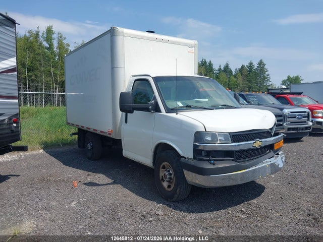 Chevrolet Express Cutaway Work Van 2019 1GB0GRFG4K1228377 zdjęcie główne