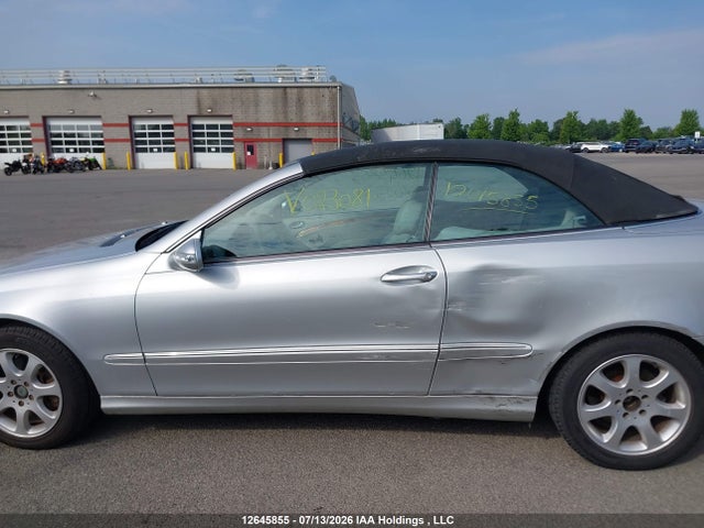 2004 Mercedes-benz Clk 320 მანქანა იყიდება აუქციონზე, vin: WDBTK65G34T023081, აუქციონის ნომერი: 12645855