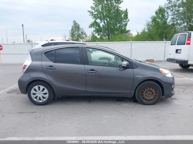 Toyota PRIUS C 2014 JTDKDTB3XE1565217 Image 14