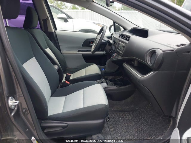 2014 Toyota Prius C მანქანა იყიდება აუქციონზე, vin: JTDKDTB3XE1565217, აუქციონის ნომერი: 12645891