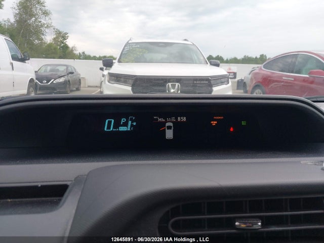2014 Toyota Prius C მანქანა იყიდება აუქციონზე, vin: JTDKDTB3XE1565217, აუქციონის ნომერი: 12645891