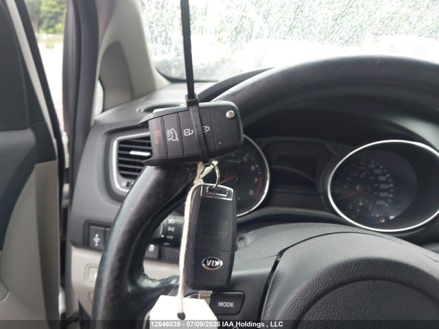 12646039 :رقم المزاد ، KNDMB5C18K6481497 vin ، 2019 Kia Sedona Lx/ex مزاد بيع
