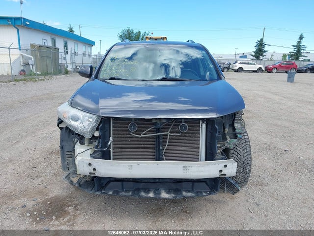 2012 Toyota Highlander Se მანქანა იყიდება აუქციონზე, vin: 5TDBK3EH8CS111593, აუქციონის ნომერი: 12646062