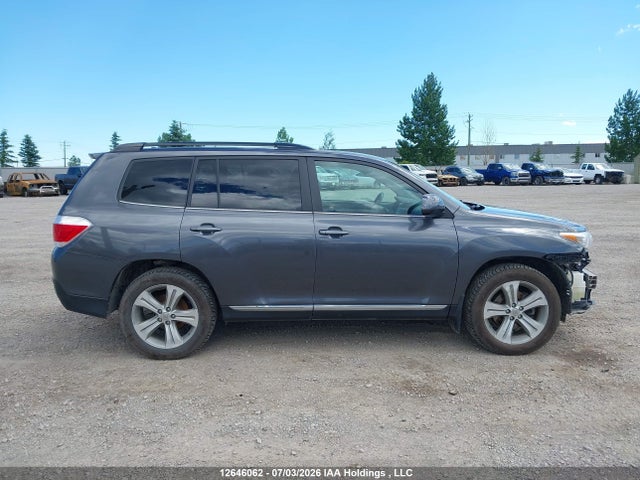 2012 Toyota Highlander Se მანქანა იყიდება აუქციონზე, vin: 5TDBK3EH8CS111593, აუქციონის ნომერი: 12646062