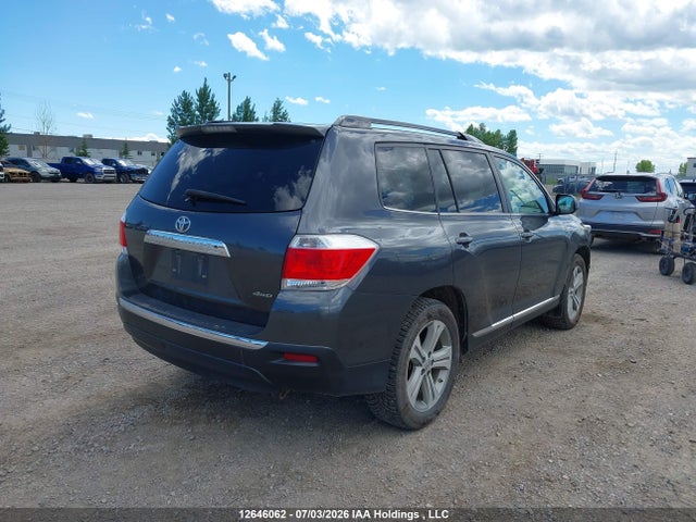 2012 Toyota Highlander Se მანქანა იყიდება აუქციონზე, vin: 5TDBK3EH8CS111593, აუქციონის ნომერი: 12646062