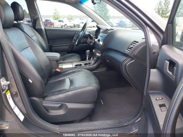 2012 Toyota Highlander Se მანქანა იყიდება აუქციონზე, vin: 5TDBK3EH8CS111593, აუქციონის ნომერი: 12646062