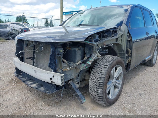 2012 Toyota Highlander Se მანქანა იყიდება აუქციონზე, vin: 5TDBK3EH8CS111593, აუქციონის ნომერი: 12646062