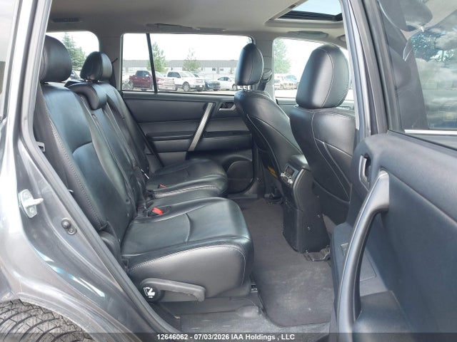 2012 Toyota Highlander Se მანქანა იყიდება აუქციონზე, vin: 5TDBK3EH8CS111593, აუქციონის ნომერი: 12646062