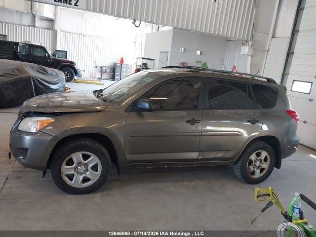 12646068 :رقم المزاد ، 2T3BF4DV3AW036069 vin ، 2010 Toyota Rav4 مزاد بيع