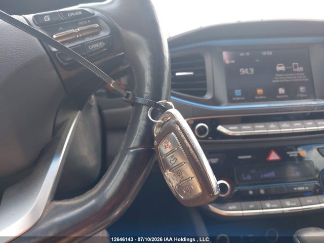 2017 Hyundai Ioniq Hybrid Se მანქანა იყიდება აუქციონზე, vin: KMHC85LC0HU021763, აუქციონის ნომერი: 12646143
