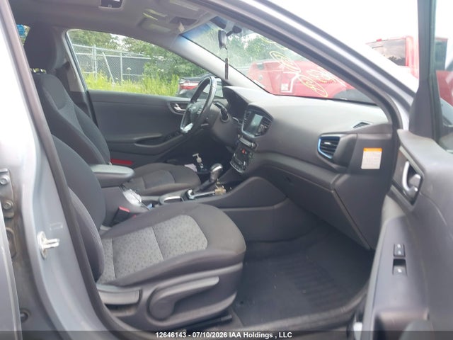 2017 Hyundai Ioniq Hybrid Se მანქანა იყიდება აუქციონზე, vin: KMHC85LC0HU021763, აუქციონის ნომერი: 12646143