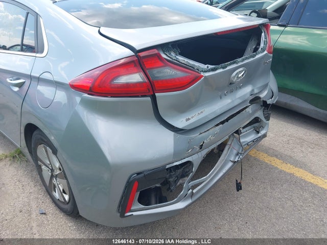 2017 Hyundai Ioniq Hybrid Se მანქანა იყიდება აუქციონზე, vin: KMHC85LC0HU021763, აუქციონის ნომერი: 12646143