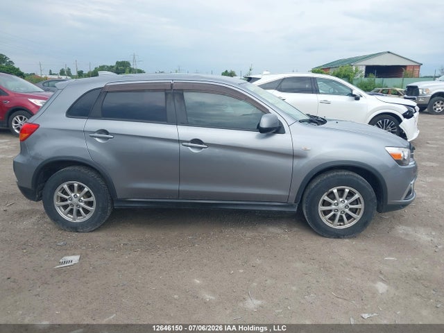 JA4AJ3AUXJZ604960 Mitsubishi RVR SE