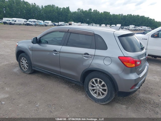 JA4AJ3AUXJZ604960 Mitsubishi RVR SE