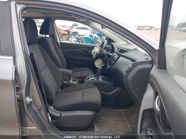 JN1BJ1CP0KW210671 Nissan Qashqai S/sv