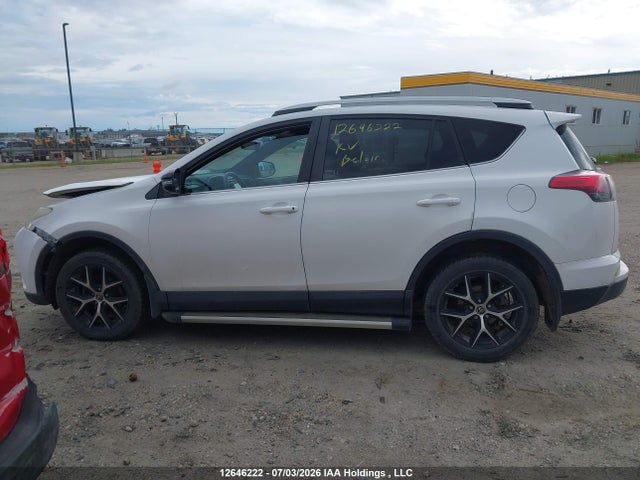 2T3JFREV8GW459553 Toyota RAV4 SE