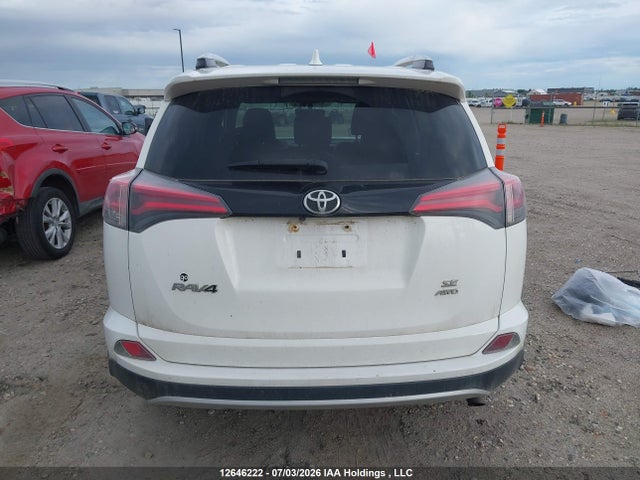 2T3JFREV8GW459553 Toyota RAV4 SE