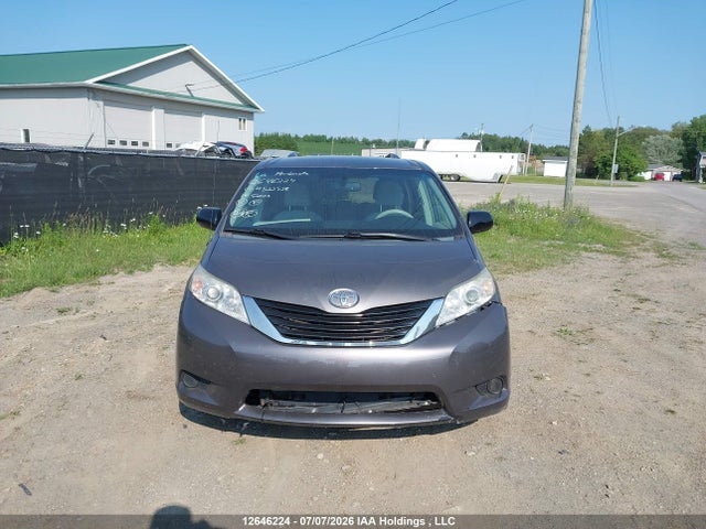 Aukcja sprzedaży 2014 Toyota Sienna Le, vin: 5TDKK3DC2ES522528, numer aukcji: 12646224