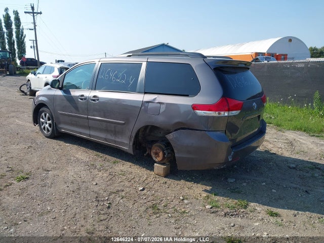 Aukcja sprzedaży 2014 Toyota Sienna Le, vin: 5TDKK3DC2ES522528, numer aukcji: 12646224