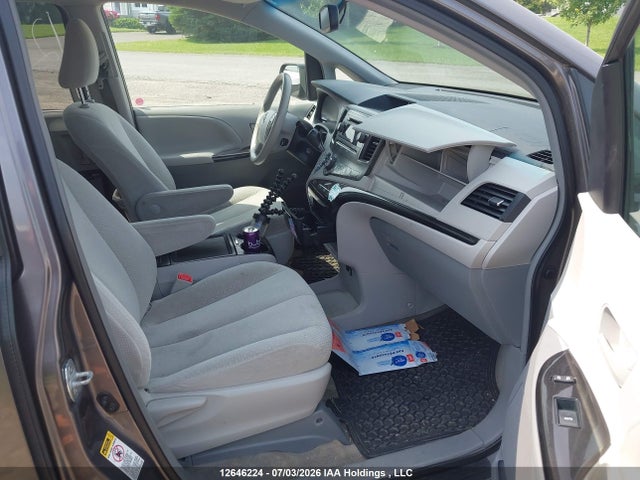 Aukcja sprzedaży 2014 Toyota Sienna Le, vin: 5TDKK3DC2ES522528, numer aukcji: 12646224