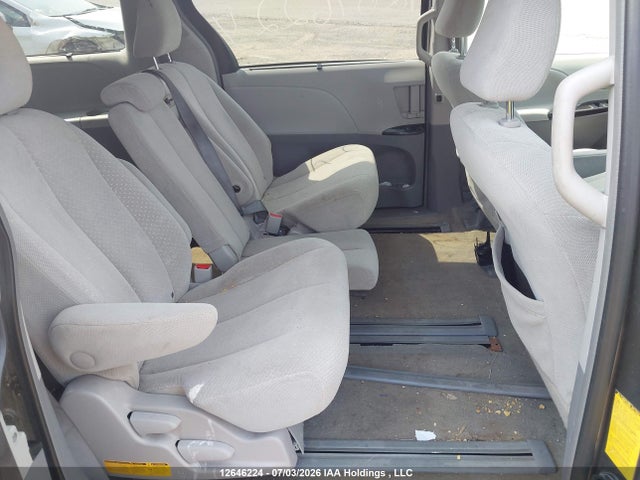 Aukcja sprzedaży 2014 Toyota Sienna Le, vin: 5TDKK3DC2ES522528, numer aukcji: 12646224