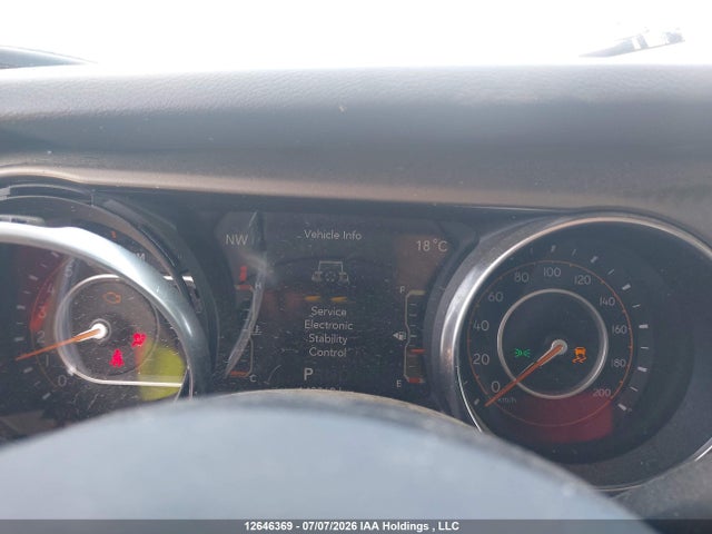 12646369 :رقم المزاد ، 1C4HJXDN7JW216294 vin ، 2018 Jeep Wrangler Unlimited Sport مزاد بيع