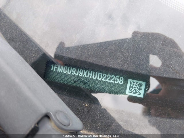 Продаж на аукціоні авто 2017 Ford Escape Titanium, vin: 1FMCU9J9XHUD22258, номер лоту: 12646377