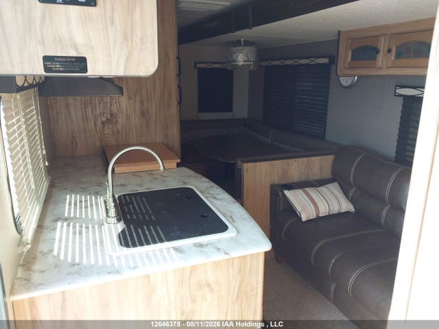 Coachmen Freedom Express 2018 5ZT2FEUB4JS031482 Image 5