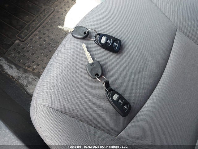 Продажа на аукционе авто 2013 Hyundai Elantra Gls/limited, vin: 5NPDH4AE1DH268589, номер лота: 12646405
