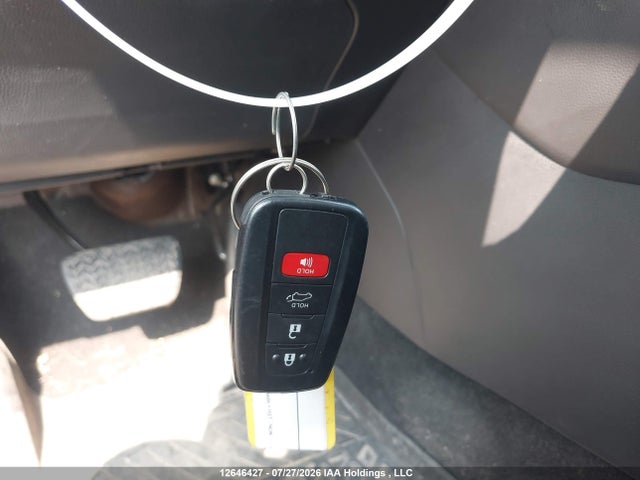 2T3RWRFV5PW175427 Toyota Rav4 Xle/woodland Edition