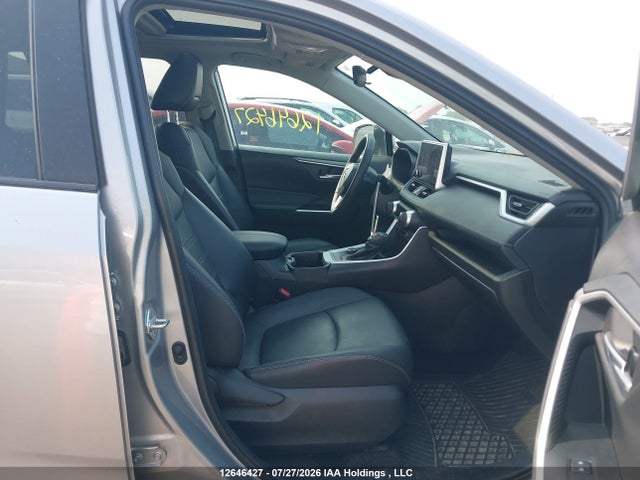2T3RWRFV5PW175427 Toyota Rav4 Xle/woodland Edition