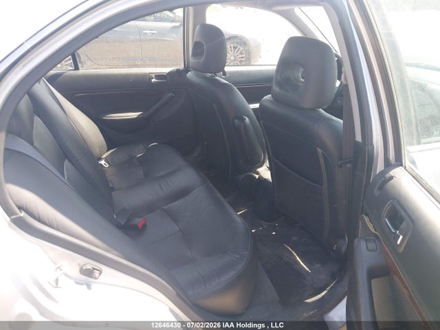12646430 :رقم المزاد ، 2HHES36802H008075 vin ، 2002 Acura 1.7el Premium مزاد بيع