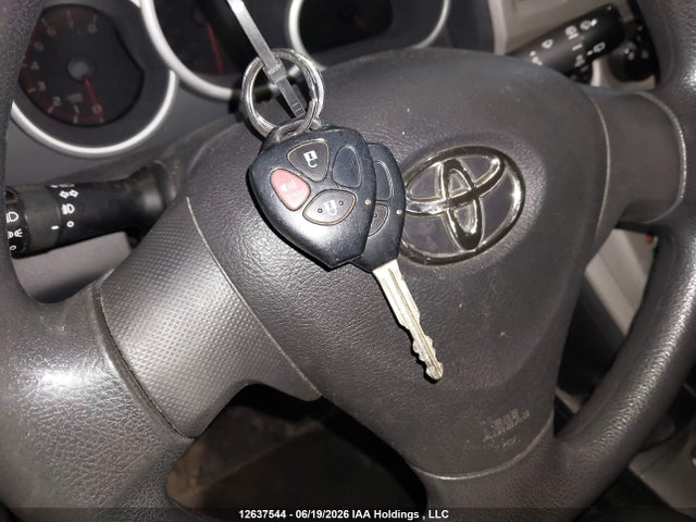 12637544 :رقم المزاد ، 2T1KU4EE6AC467228 vin ، 2010 Toyota Matrix مزاد بيع