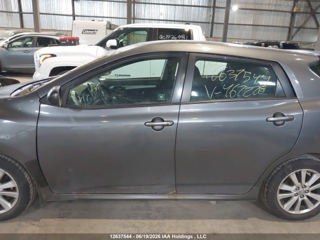 12637544 :رقم المزاد ، 2T1KU4EE6AC467228 vin ، 2010 Toyota Matrix مزاد بيع
