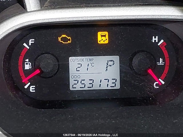 12637544 :رقم المزاد ، 2T1KU4EE6AC467228 vin ، 2010 Toyota Matrix مزاد بيع