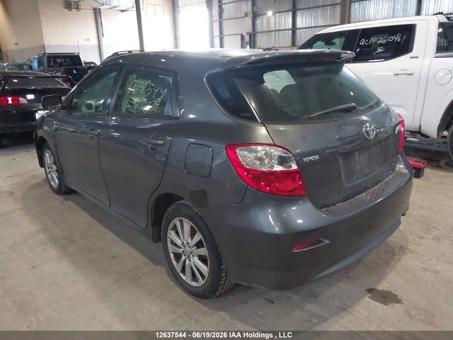 12637544 :رقم المزاد ، 2T1KU4EE6AC467228 vin ، 2010 Toyota Matrix مزاد بيع
