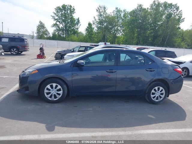2017 Toyota Corolla Ce მანქანა იყიდება აუქციონზე, vin: 2T1BURHE0HC883388, აუქციონის ნომერი: 12646458