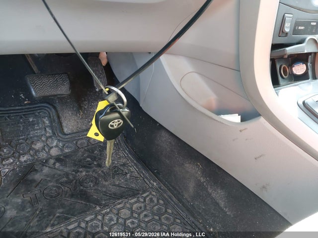 2010 Toyota Corolla Ce მანქანა იყიდება აუქციონზე, vin: 2T1BU4EE8AC205775, აუქციონის ნომერი: 12619531