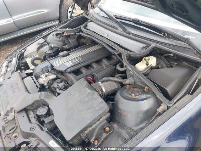 12646541 :رقم المزاد ، WBABD33454PL05582 vin ، 2004 Bmw 325ci مزاد بيع